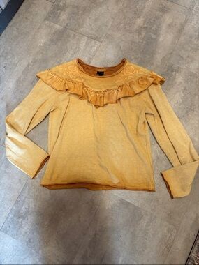 Ladies frilly top